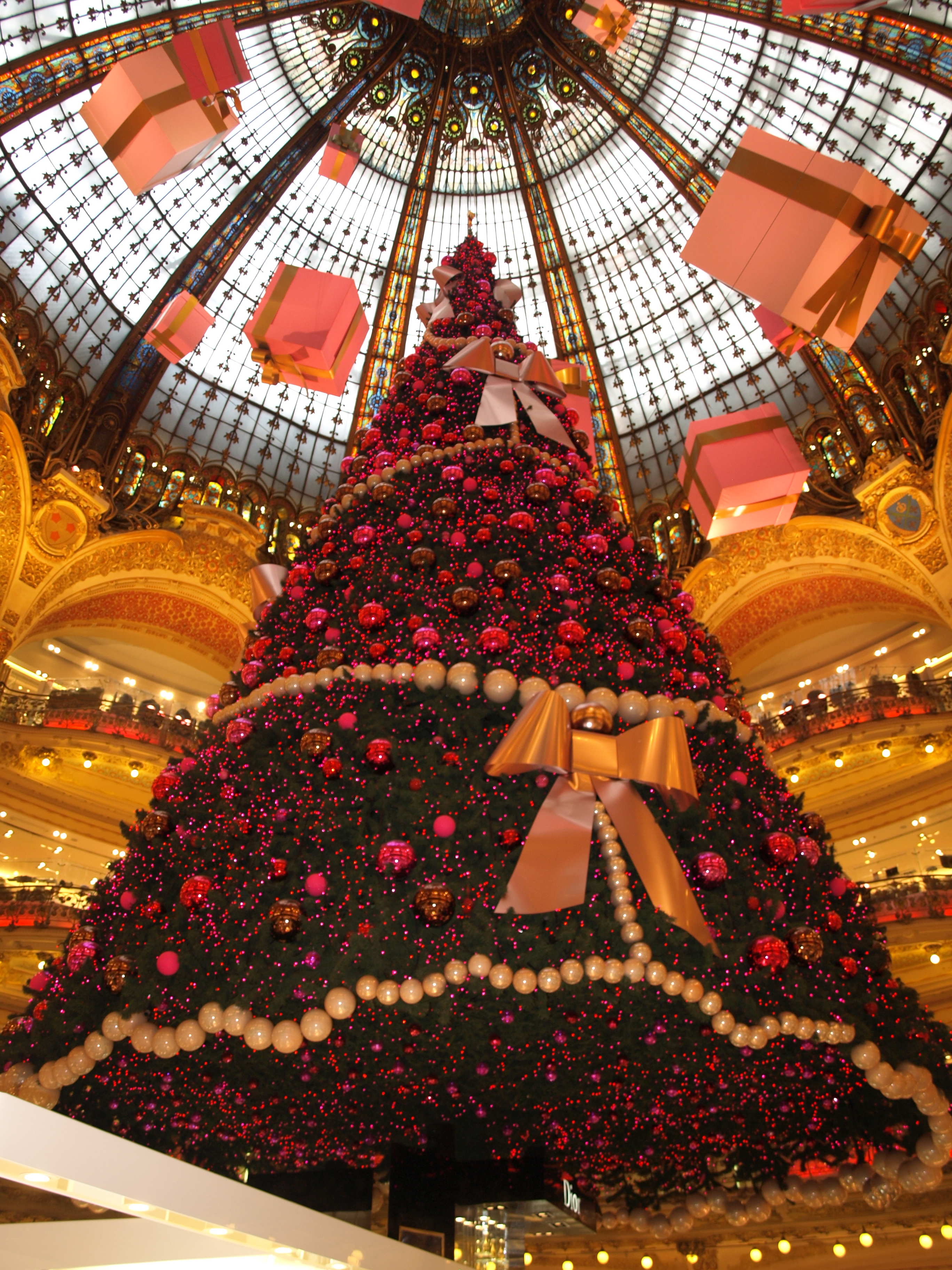 christmas tree in Galleries Lafayette